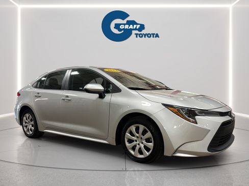 Used 2024 Toyota Corolla LE FWD image 4