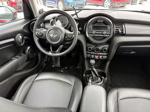 Used 2015 MINI Cooper 4-Door Hardtop image 27