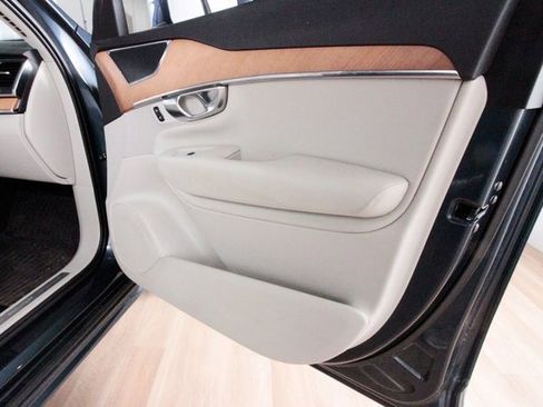 Used 2021 Volvo XC90 T8 Inscription Expression w/ Protection Package Premier image 23