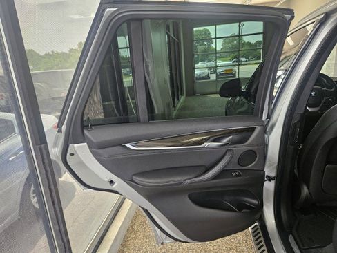 Used 2018 BMW X5 xDrive35i w/ M Sport Package AWD/4WD image 18