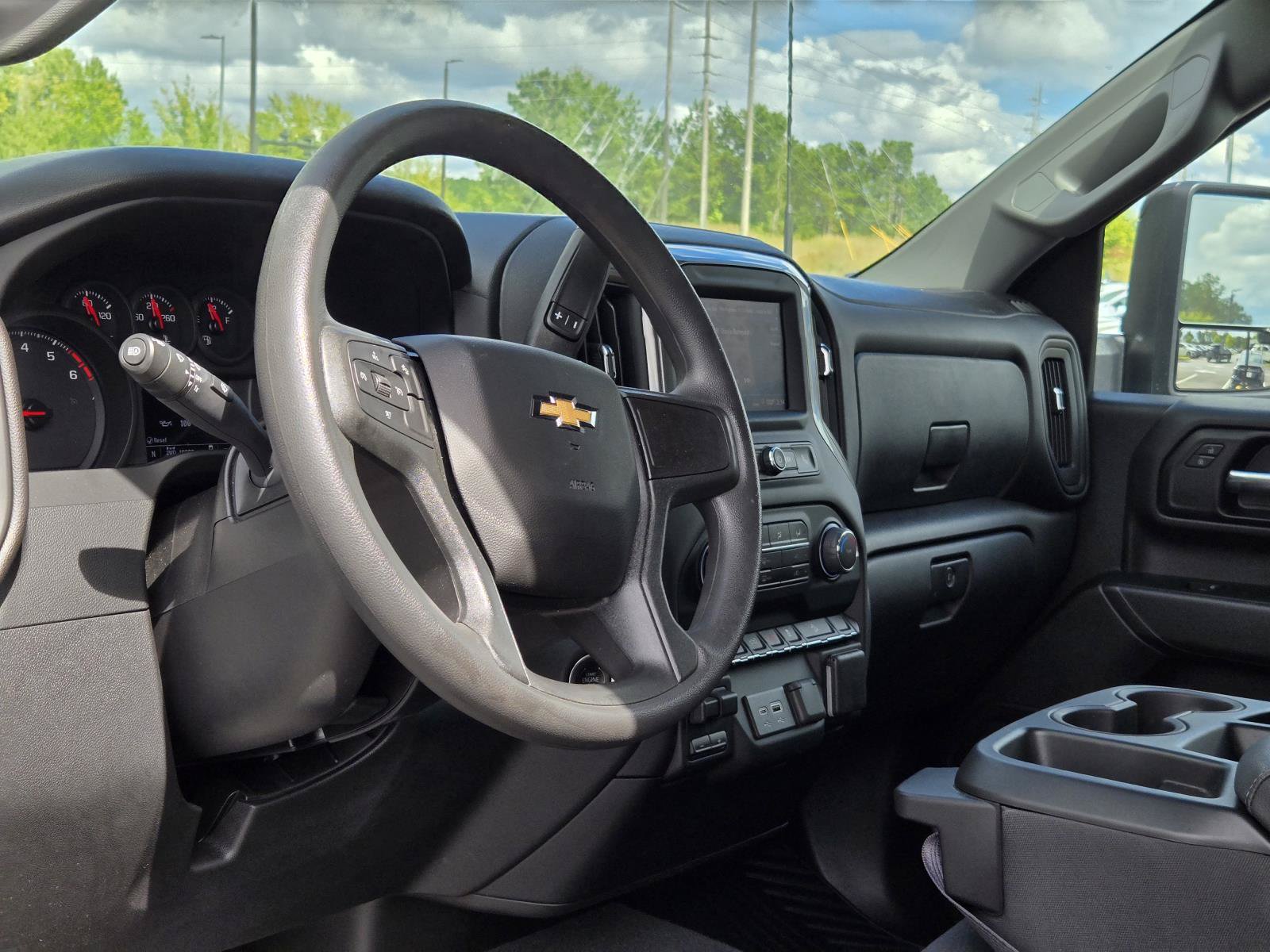 Used 2024 Chevrolet Silverado 2500 Custom w/ Custom Value Package AWD/4WD image 17