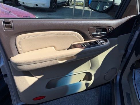 Used 2008 GMC Yukon Denali image 10