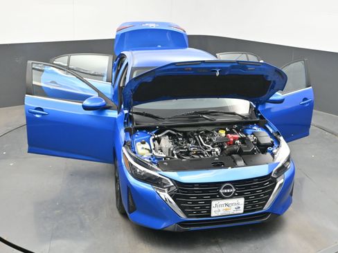 Used 2025 Nissan Sentra SV FWD image 40