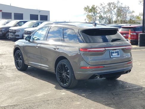 New 2026 Lincoln Corsair Premiere image 3