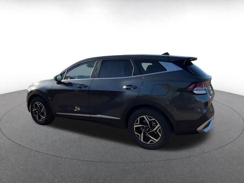 Used 2025 Kia Sportage LX image 10