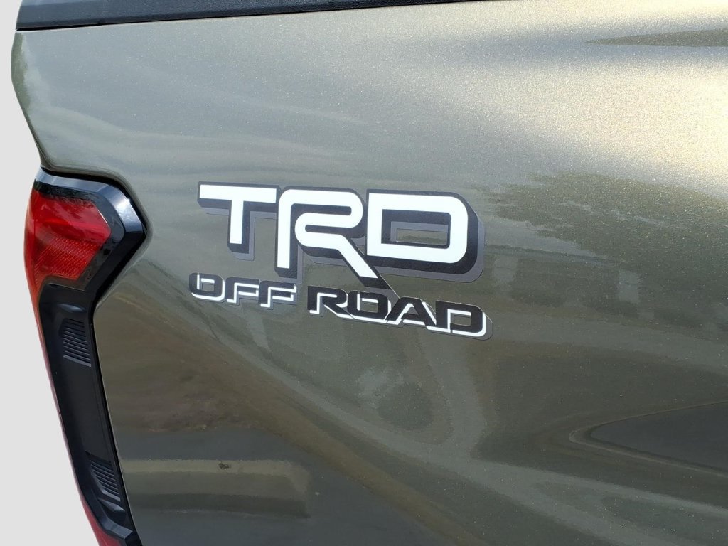 Used 2025 Toyota Tacoma TRD Off-Road AWD/4WD image 9