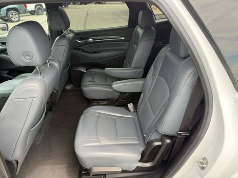 Used 2022 Buick Enclave Premium AWD/4WD image 15