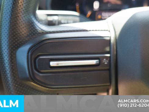 Used 2024 Chevrolet Colorado W/T RWD image 12