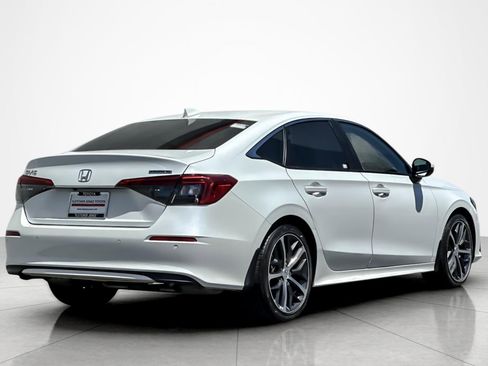 Used 2022 Honda Civic Touring image 5