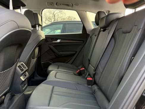 Used 2025 Audi Q5 e Premium Plus w/ Premium Plus Package image 25