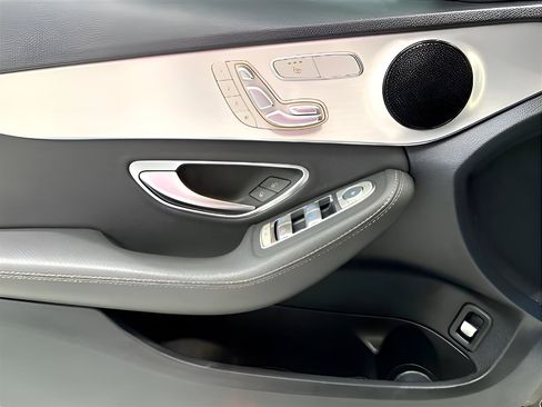 Used 2019 Mercedes-Benz C 300 C300 Sedan image 9