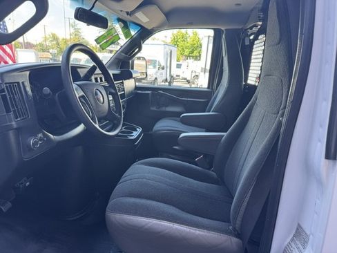Used 2020 GMC Savana 2500 w/ Driver Convenience Package RWD image 7