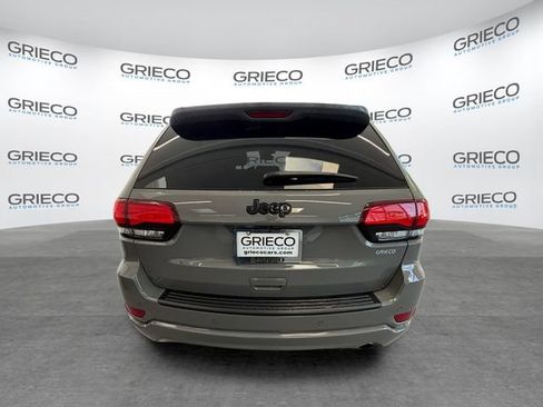 Used 2020 Jeep Grand Cherokee Altitude RWD image 6