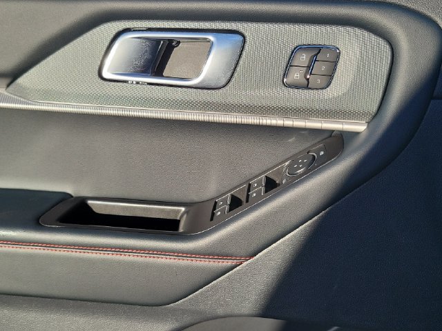 Used 2026 Ford Explorer ST-Line w/ ST-Line Street Pack RWD image 12