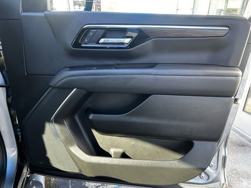 Used 2025 Chevrolet Tahoe Z71 image 28