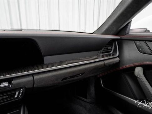 Used 2022 Porsche 911 GT3 RWD image 32
