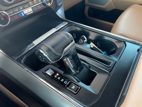 Used 2022 Ford F150 Lariat w/ Max Trailer Tow Package image 23