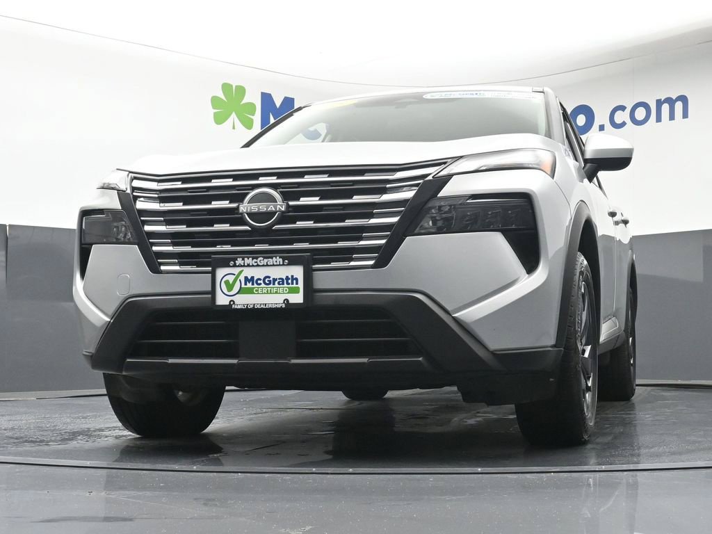 Used 2025 Nissan Rogue SV AWD/4WD image 6