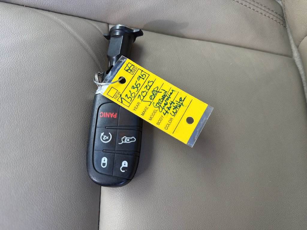 Used 2020 Jeep Grand Cherokee Limited AWD/4WD image 18