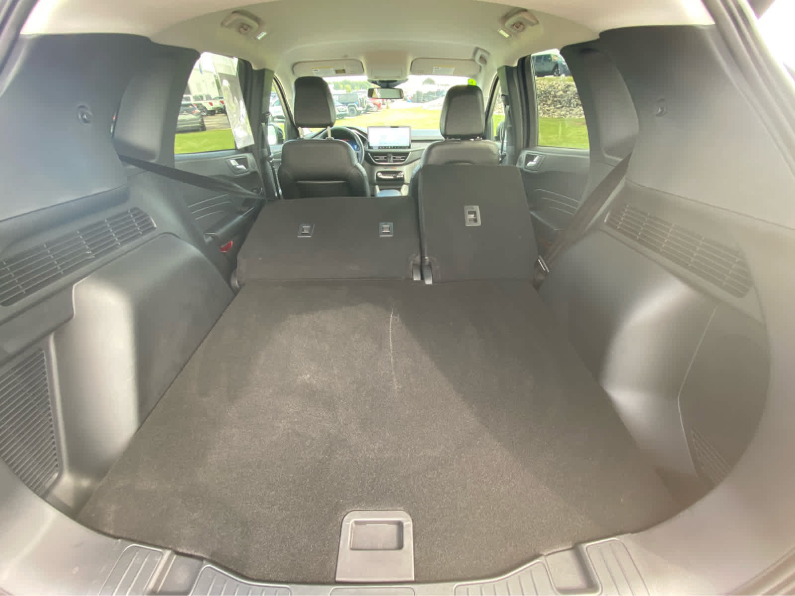 Used 2026 Ford Escape SE w/ PHEV Premium Package FWD image 11