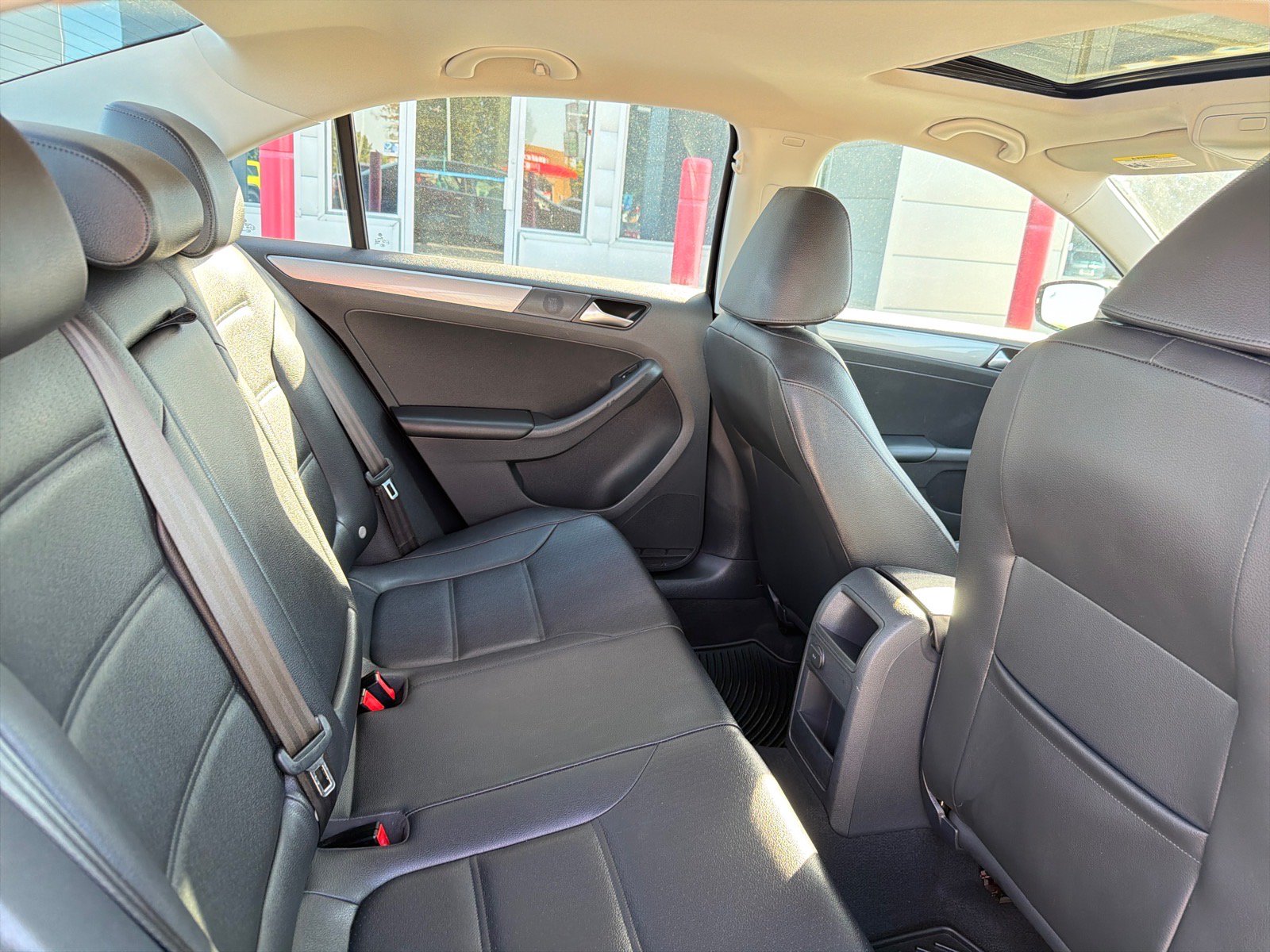 Used 2017 Volkswagen Jetta SE FWD image 24