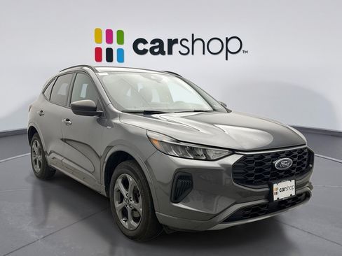 Used 2024 Ford Escape ST-Line w/ Tech Pack #1 AWD/4WD image 5