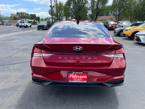 Used 2023 Hyundai Elantra SEL FWD image 7