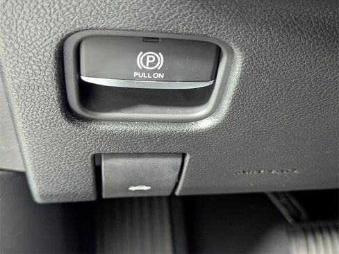 New 2025 Jeep Grand Cherokee Altitude image 14