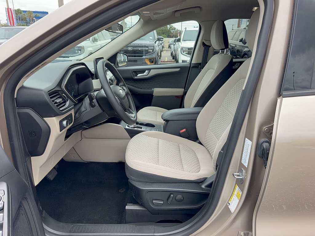 Used 2020 Ford Escape SE FWD image 12