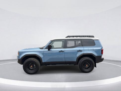 Used 2024 Toyota Land Cruiser image 5