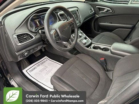 Used 2015 Chrysler 200 Limited image 11