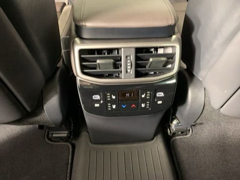 Used 2025 Lexus RX 350 AWD w/ Convenience Package image 33