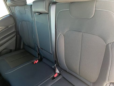 New 2025 Jeep Grand Cherokee Laredo image 22