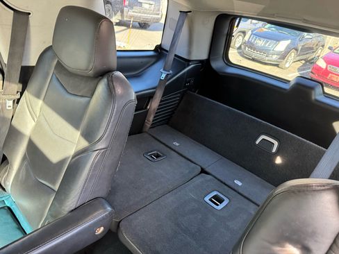 Used 2019 Cadillac Escalade Luxury image 34
