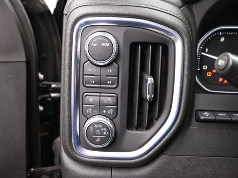 Used 2023 GMC Sierra 3500 Denali w/ Denali Ultimate Package image 27