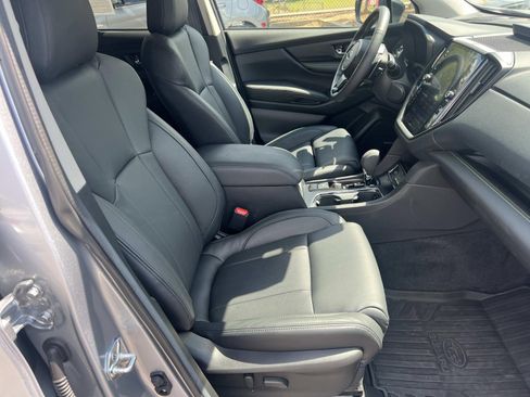 Used 2025 Subaru Ascent Bronze Edition image 13