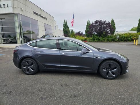 Used 2019 Tesla Model 3 RWD image 8