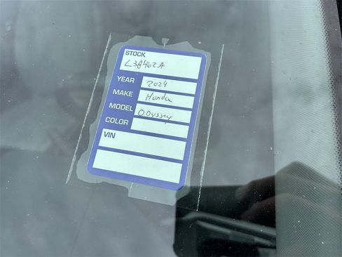 Used 2024 Honda Odyssey Elite image 11