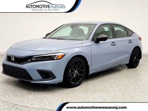 Used 2023 Honda Civic Sport image 1