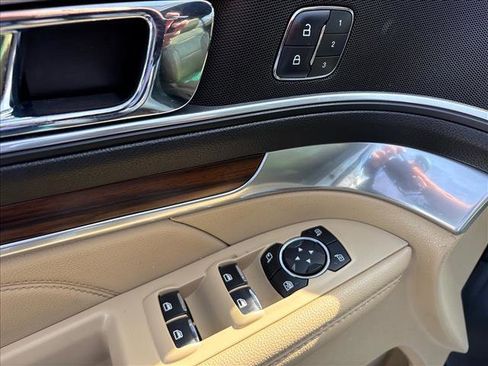 Used 2016 Ford Explorer Limited w/ Equipment Group 301A image 21