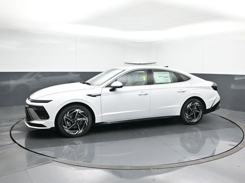 New 2026 Hyundai Sonata SEL image 2