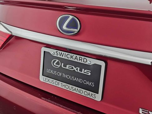 Used 2014 Lexus ES 300h w/ Luxury Package w/Bamboo Trim image 13