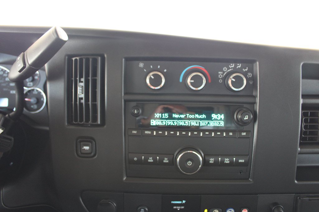 Used 2022 Chevrolet Express 3500 w/ Power Convenience Package RWD image 34