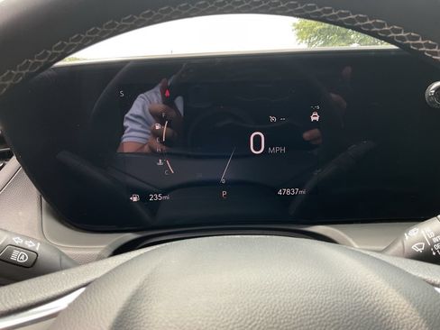 Used 2025 Buick Encore GX Preferred FWD image 36