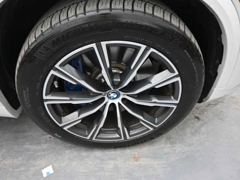 Used 2022 BMW X5 xDrive45e w/ M Sport Package AWD/4WD image 34
