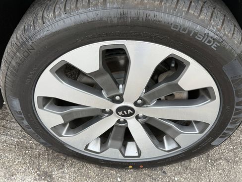 Used 2021 Kia Telluride S AWD/4WD image 28