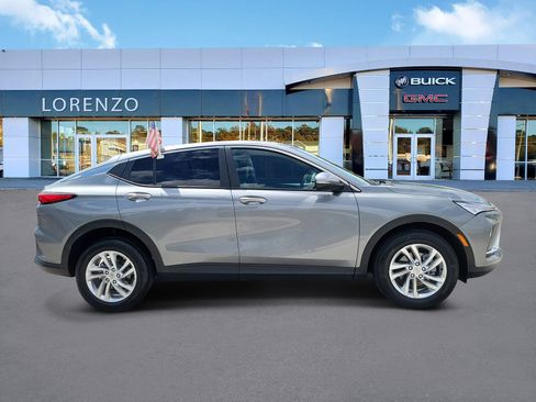 Used 2025 Buick Envista Preferred FWD image 4