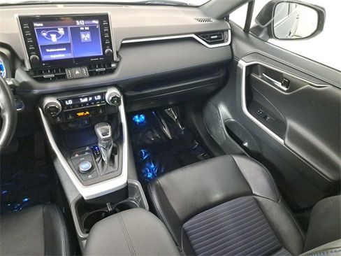 Used 2022 Toyota RAV4 XSE image 17