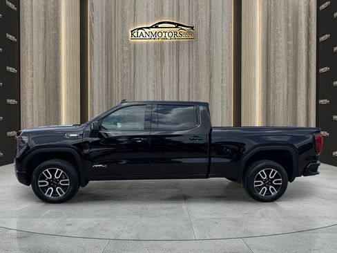 Used 2024 GMC Sierra 1500 AT4 image 5