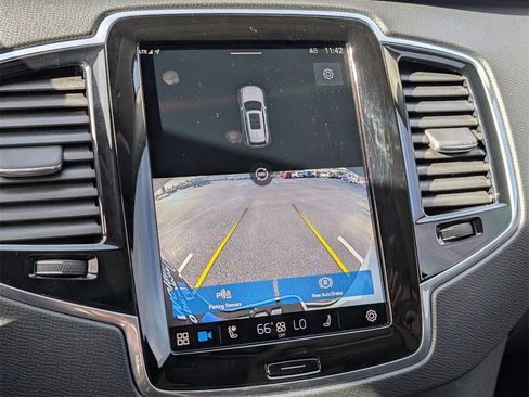 Used 2023 Volvo XC90 T8 Plus w/ Protection Package Premier image 28